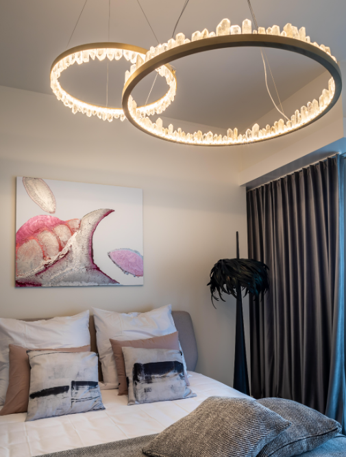 Modern Style Rings Brass & Natural Quartz Crystal Chandelier in Brass/Black Finish-MEET LIGHTING