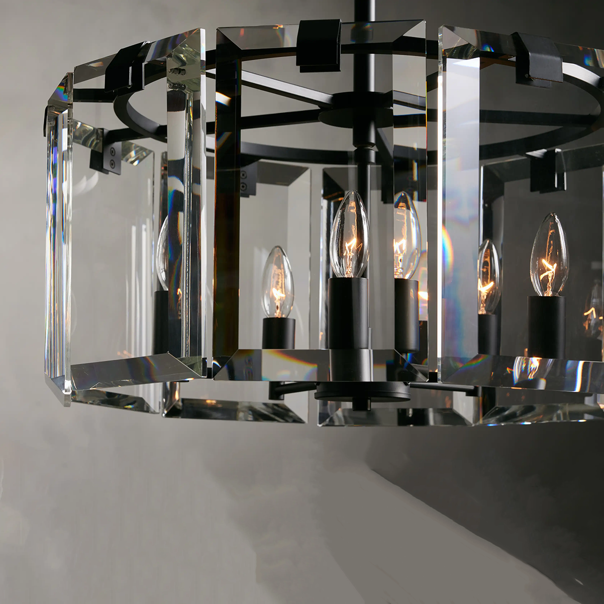 Modern Amaya Round Chandelier-Momo Lighting