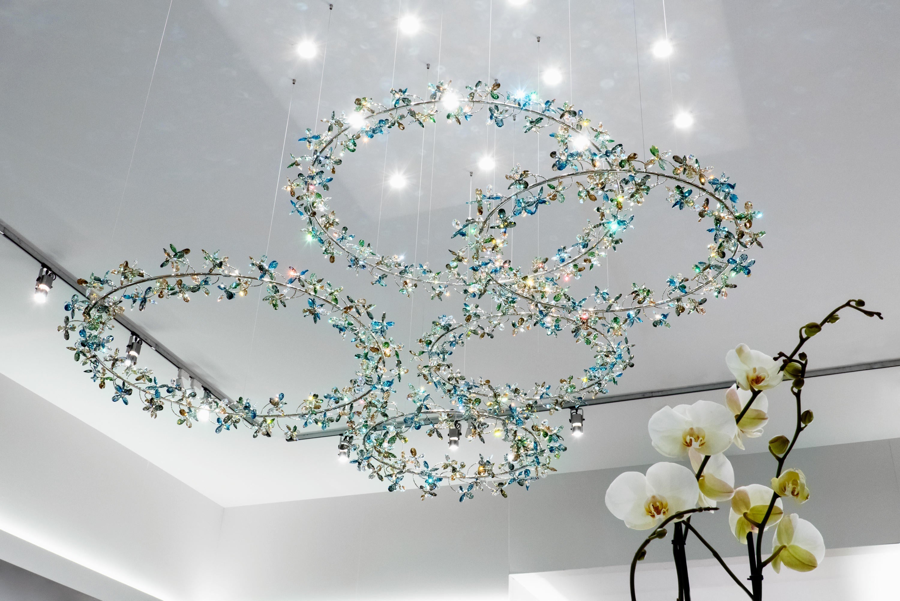 Modern Art Design Floral Crown Crystal Chandelier-MEET LIGHTING