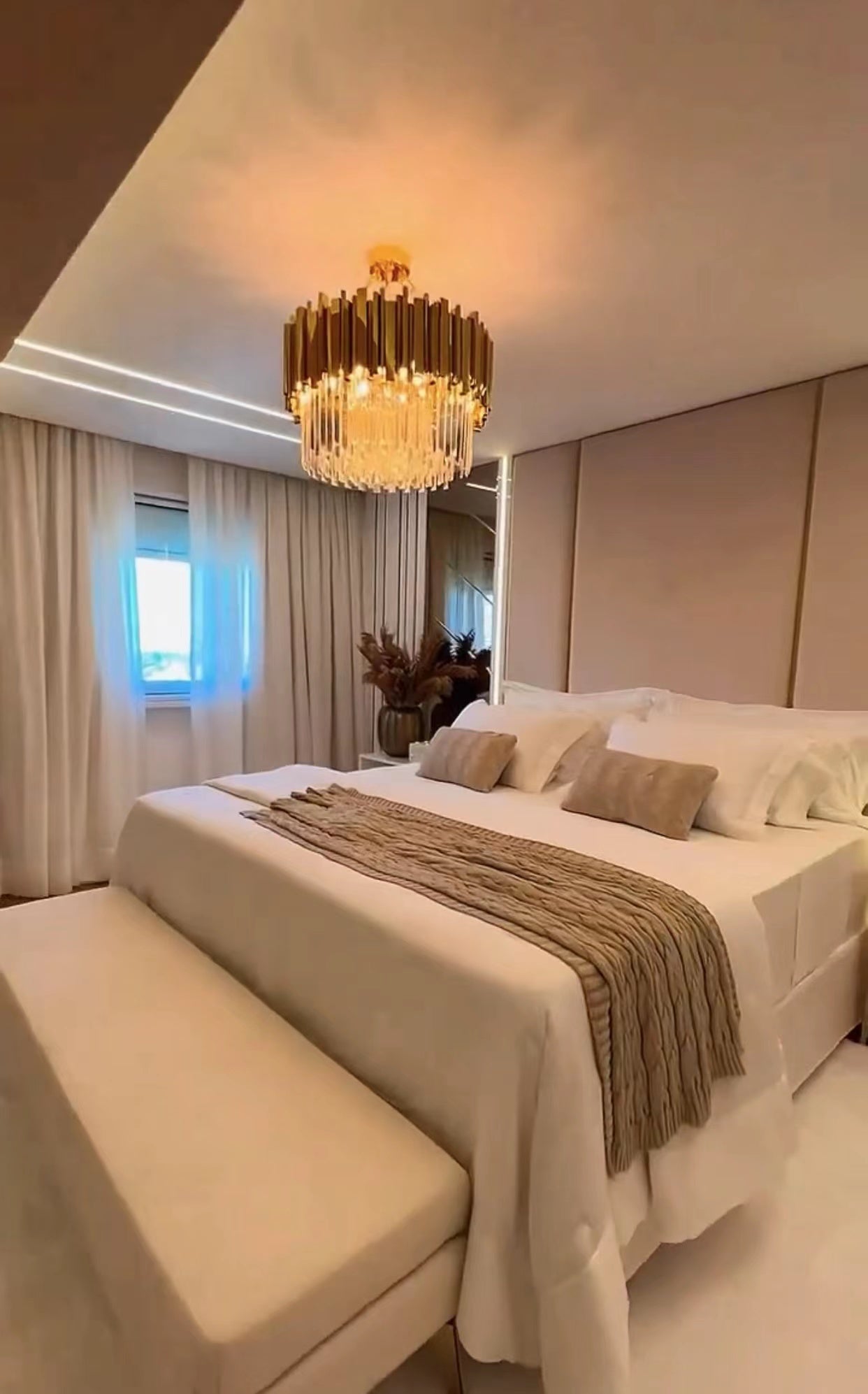 Gold/Silver Round Modern Tiered Metal Crystal Chandelier-MEET LIGHTING