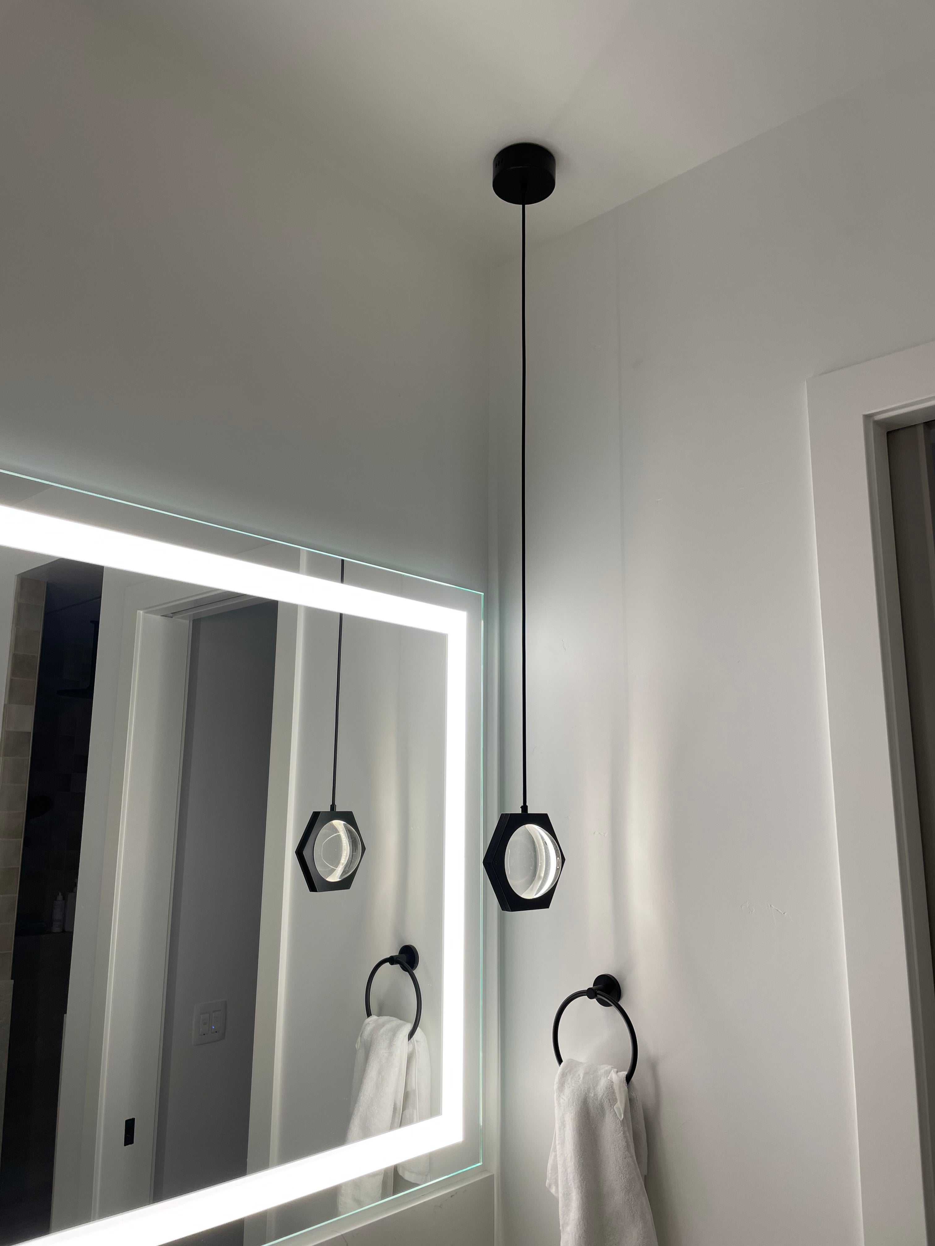 Eclatant Pendant