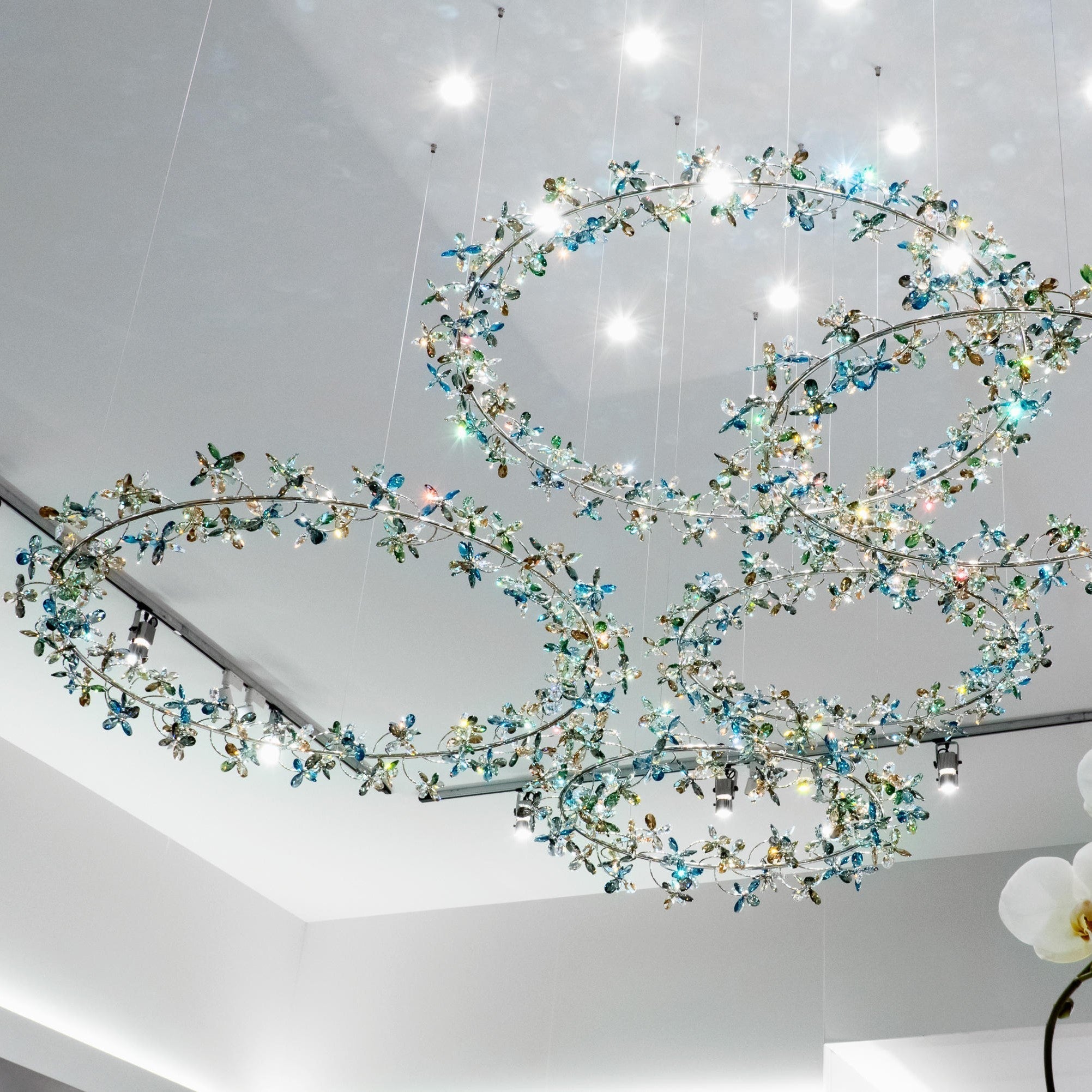 Modern Art Design Floral Crown Crystal Chandelier-MEET LIGHTING