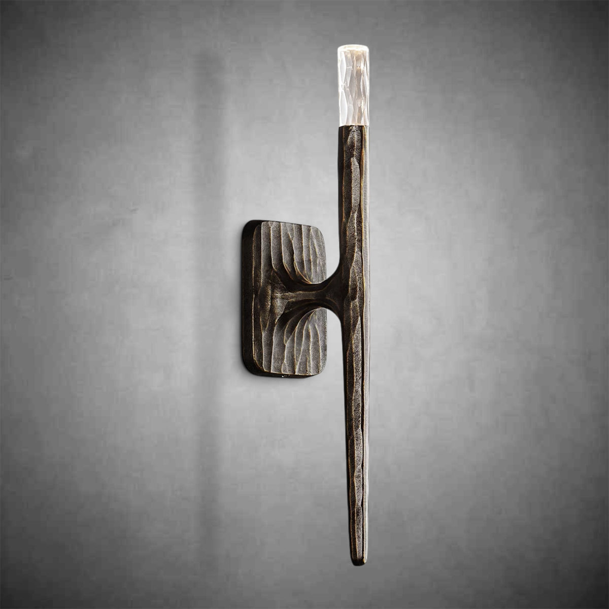 Thadeas Sconce