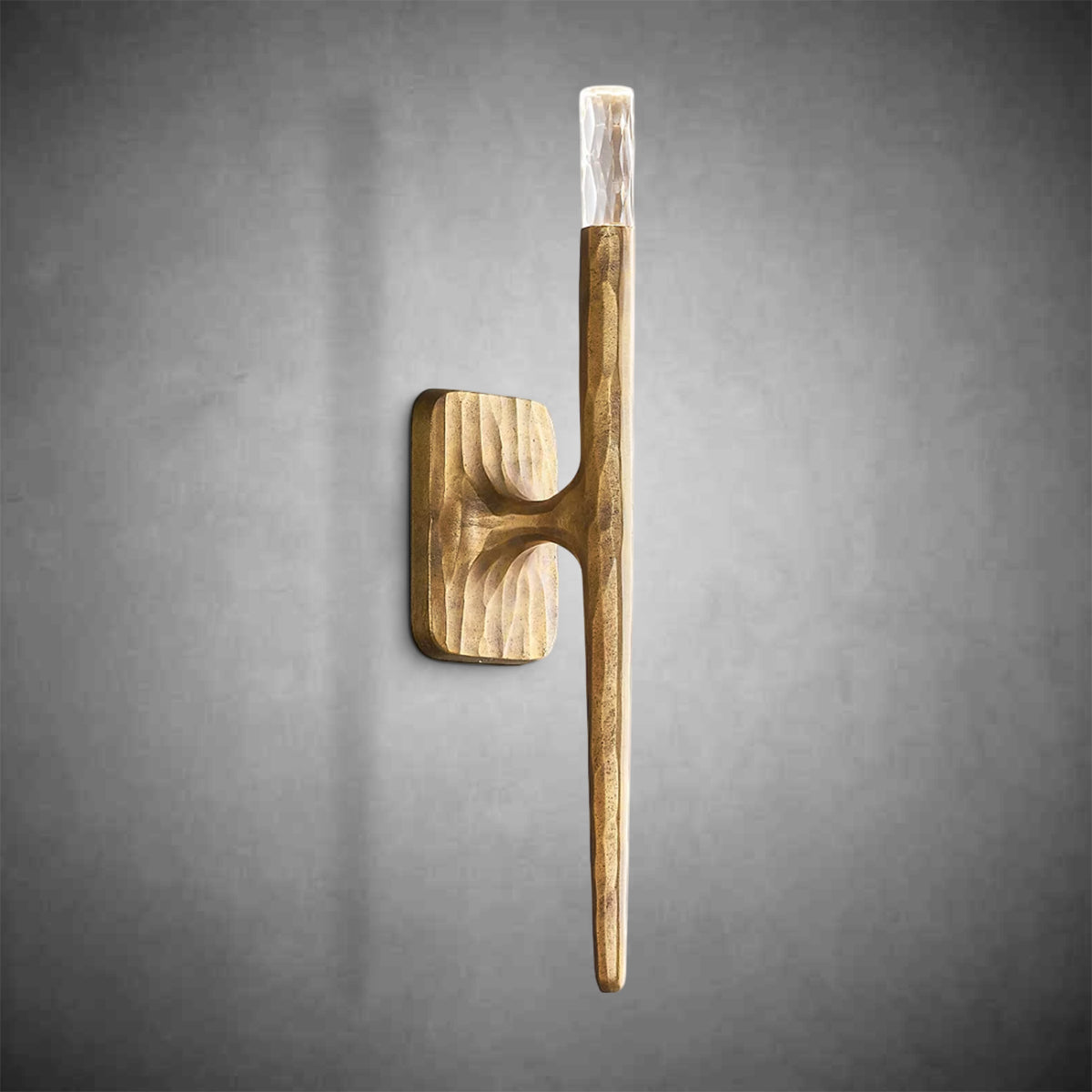 Thadeas Sconce